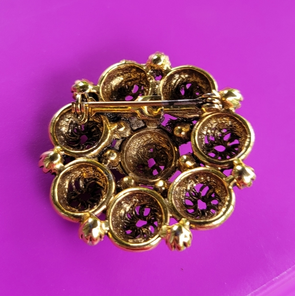 Vtg Pin - Picture 2 of 3